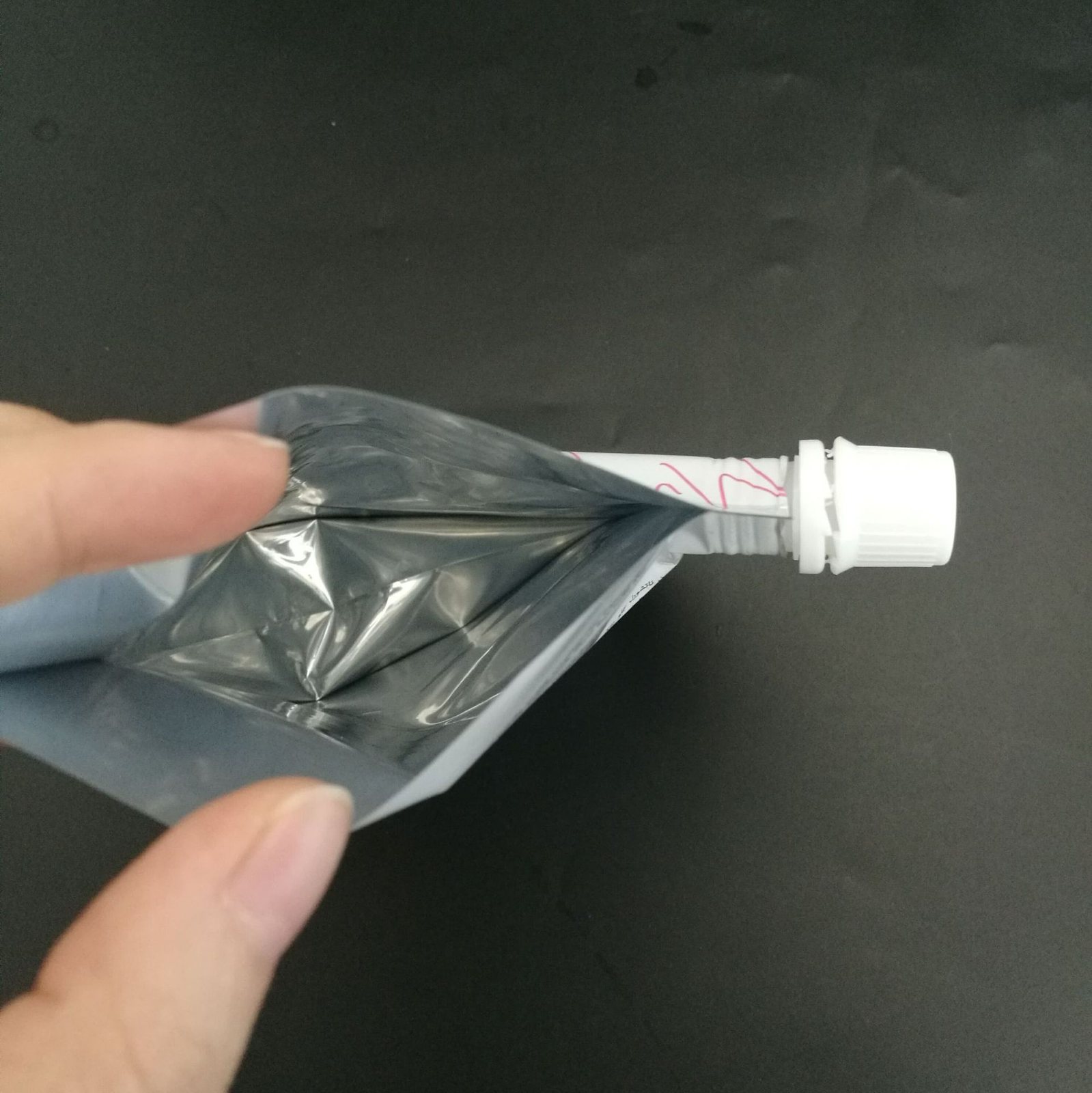 500ml Shampoo Liquid Soap Pouch with Handle | Custom Laminate Liquid Packaging Bag