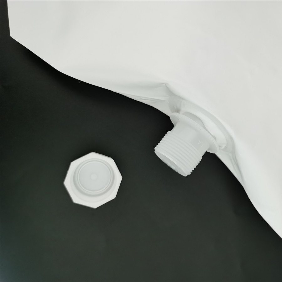 4L Calf Colostrum Spout Pouch | Milky White PE Lamination, 1–8 Color Print, Guide Tube & Outer Frame