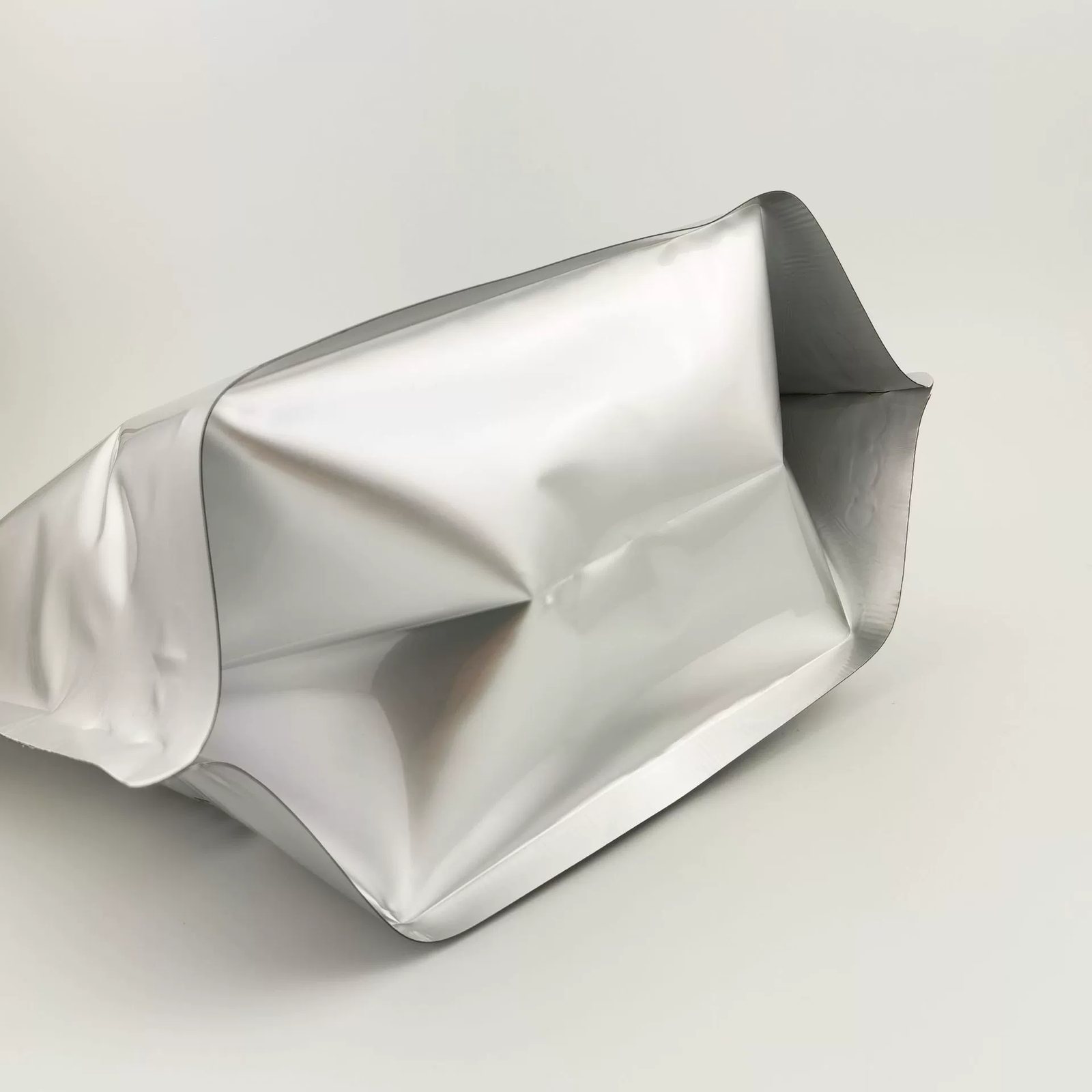 1–1000 ml Milky-White PE Stand-Up Spout Pouch for Shampoo, Body Lotion & Personal Care Liquids