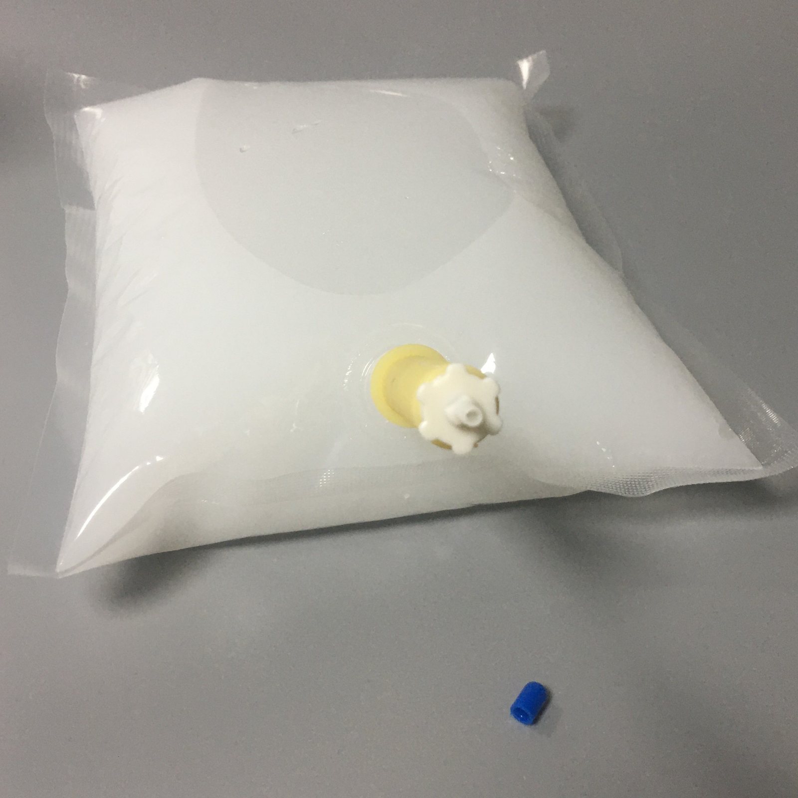 Custom Transparent Stand-up Spout Pouch for Liquid Takeaway | 1-1000 ml Laminated Bag