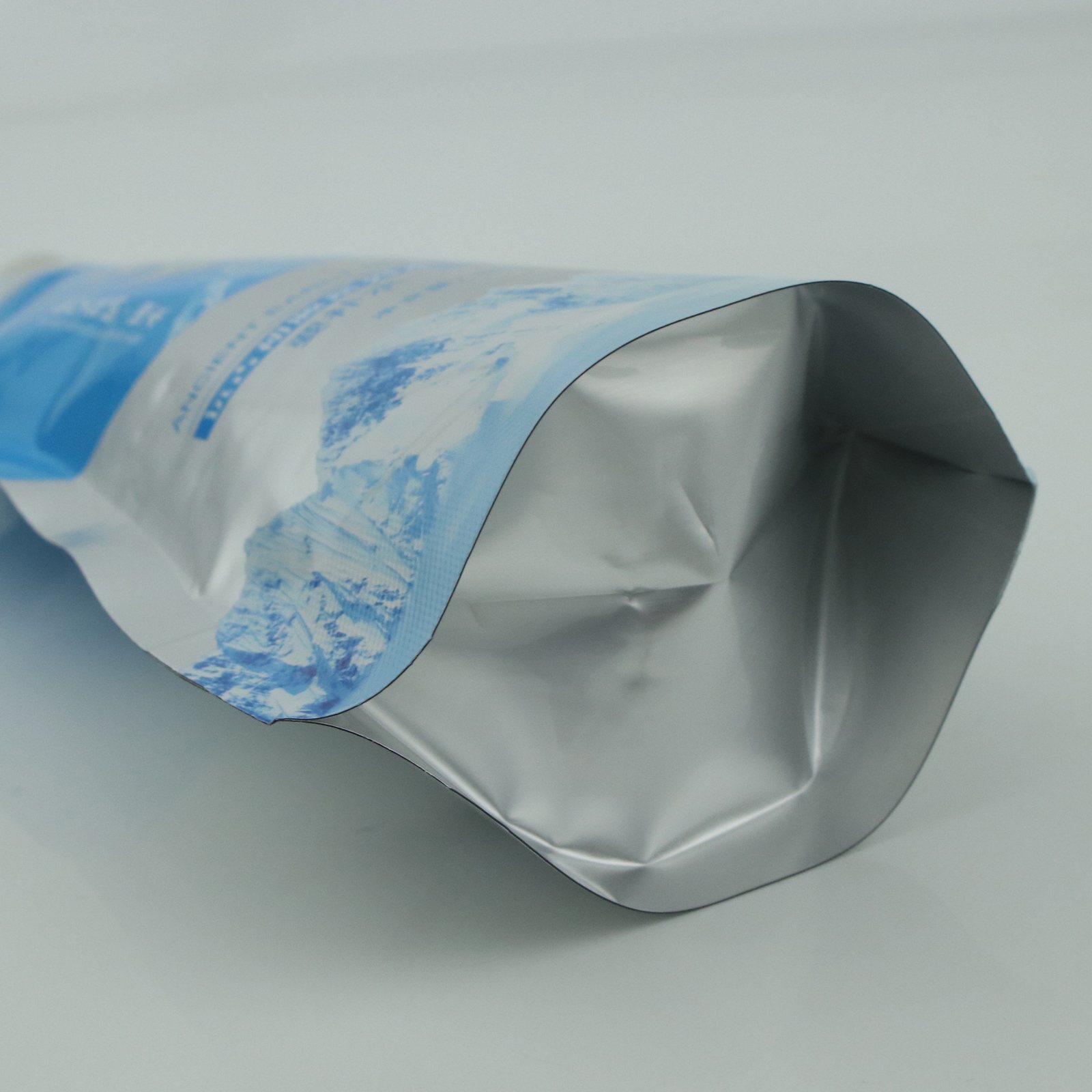Chemical & Construction Liquid Packaging: 100ml–5L Solvent-Resistant Aluminium Foil Spout Pouches with Reinforced Seals for Tile Adhesive, Sealant & A-Component Filling