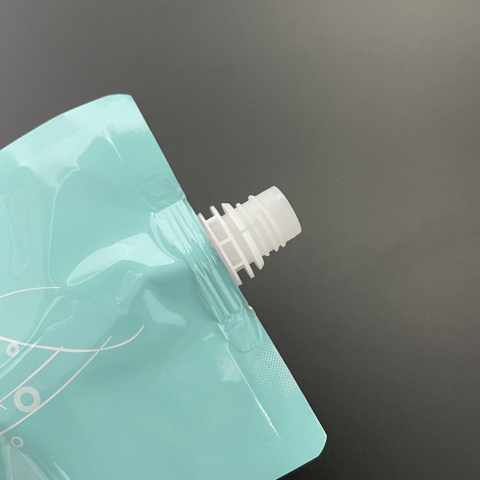 Cili Juice Concentrate Packaging: 1L High-Barrier Aluminum Foil Stand-Up Spout Pouch with Reclosable Cap
