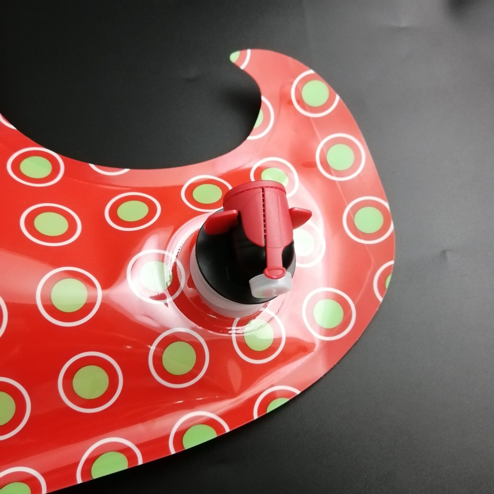 Custom Sock-Shaped Valve Pouch Supplier | 100ml-5L Food-Grade Aluminum Foil BIB for Wine, Juice & Liquid Filling