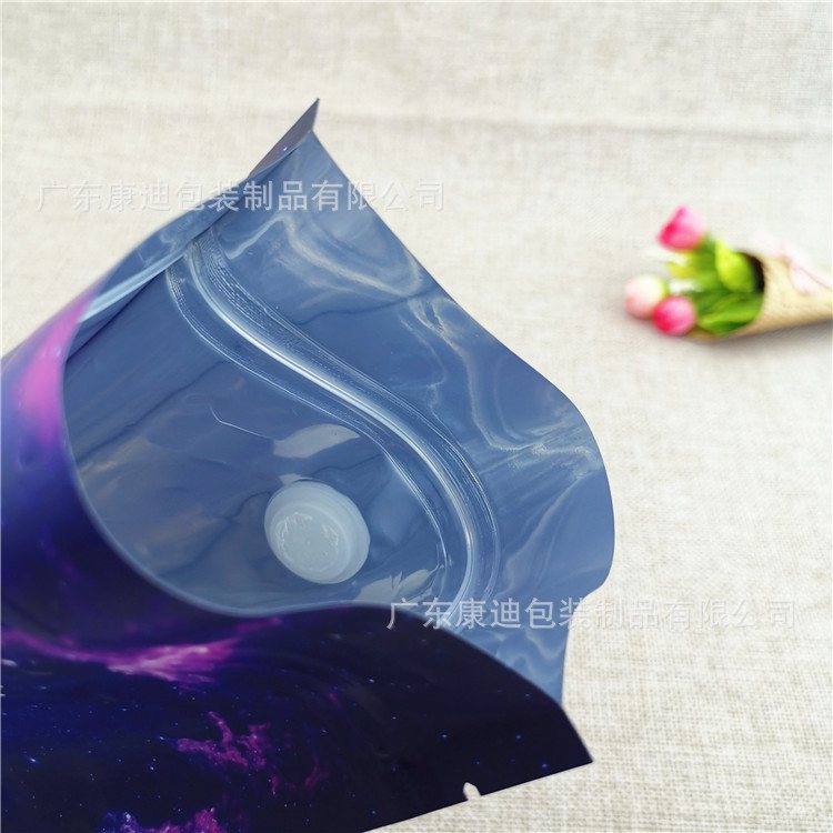Laundry Bead Packaging: PET/VMPET/PE Metallised Light-Blocking Stand-Up Zipper Pouch with Resealable Top, Folded Bottom Gusset, Custom Capacity